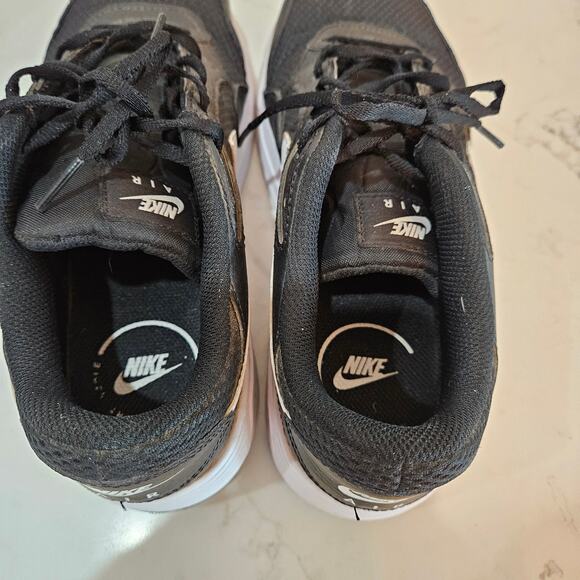 Women's Nile "Air" Running Shoes, Size 8 - Picture 4 of 9